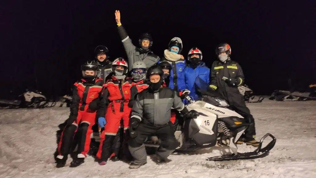 moto de nieve en Lyngen